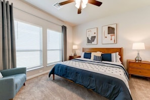 4 bedrooms, desk, iron/ironing board, bed sheets