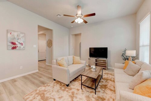 New Charming Retreat in Temple