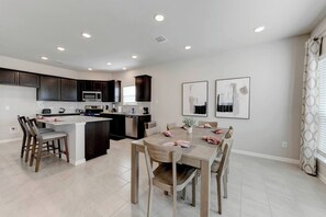 Dining - 4 Bedroom 3 Bath Home in Temple (Temple)