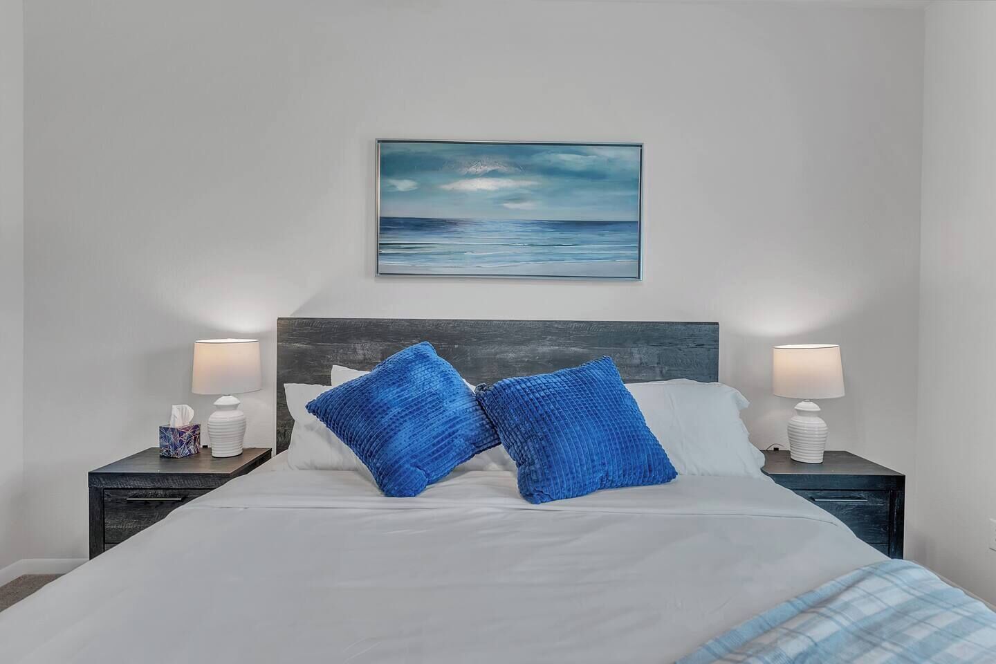4 bedrooms, desk, iron/ironing board, bed sheets