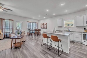 Interior - Troy 4BR Hub for Business Pros (Troy)