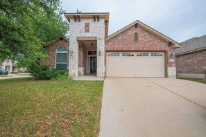 Exterior - Cedar Park Executive Stay (Cedar Park)