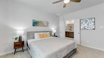 4 bedrooms, iron/ironing board, WiFi