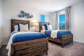 3 bedrooms, desk, iron/ironing board