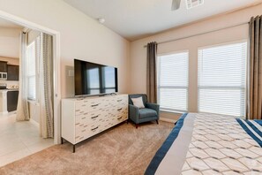 4 bedrooms, iron/ironing board