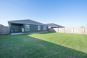 Exterior - Brand New 4B Home in Jarrell (Jarrell)
