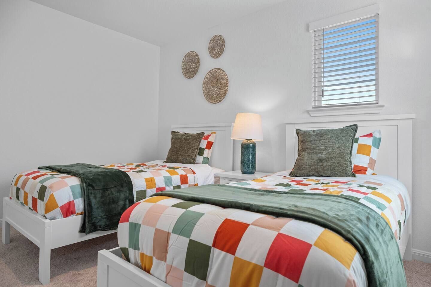 4 bedrooms, desk, iron/ironing board, free WiFi