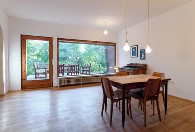 Lovingly renovated 60s bungalow in the Vienna Woods near Vienna