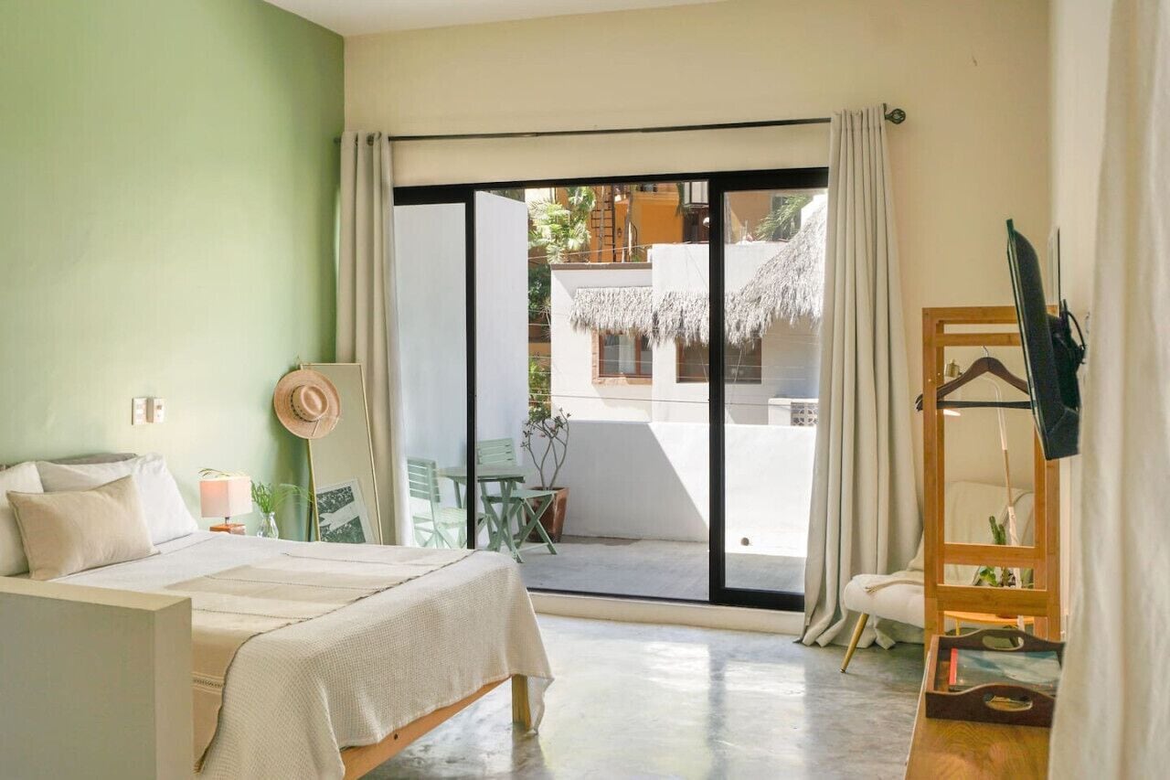 1 soverom, skrivebord og wi-fi