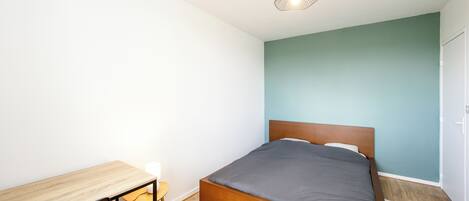 4 bedrooms, WiFi, bed sheets