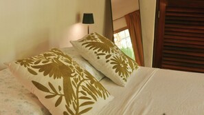 1 Schlafzimmer, Schreibtisch, WLAN, Bettwäsche