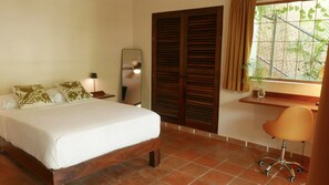 1 bedroom, desk, WiFi, bed sheets