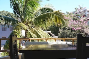 تناول الطعام بالخارج