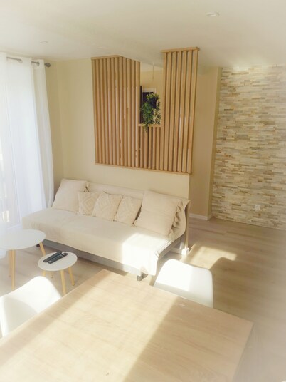 In a peaceful village, superb 2-bedroom apartment with private courtyard