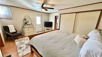 3 Schlafzimmer, Schreibtisch, BĂŒgeleisen/BĂŒgelbrett, Reisekinderbett