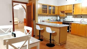 Deluxe Room | Shared kitchen