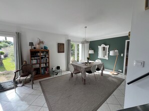 Een smart-tv, videogames en een printer