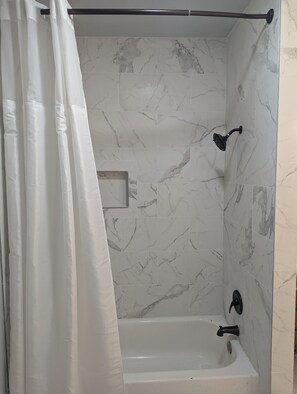 Handtücher, Toilettenpapier