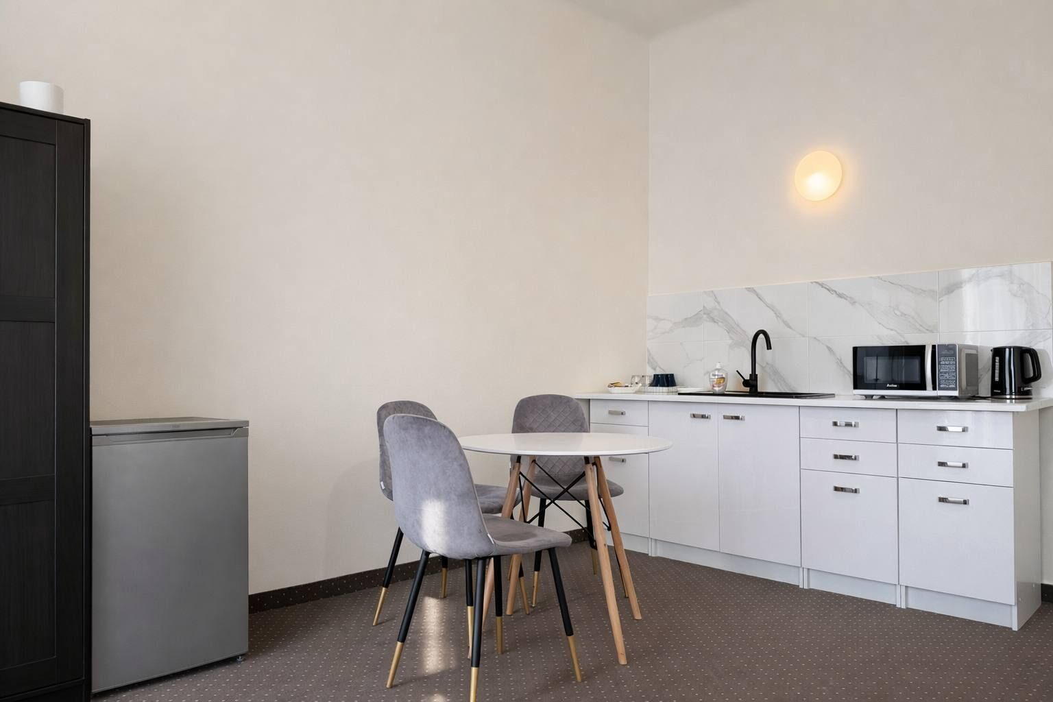 Kamar Triple Basic | Seprai linen