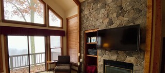 Mountain retreat! With spectacular views!