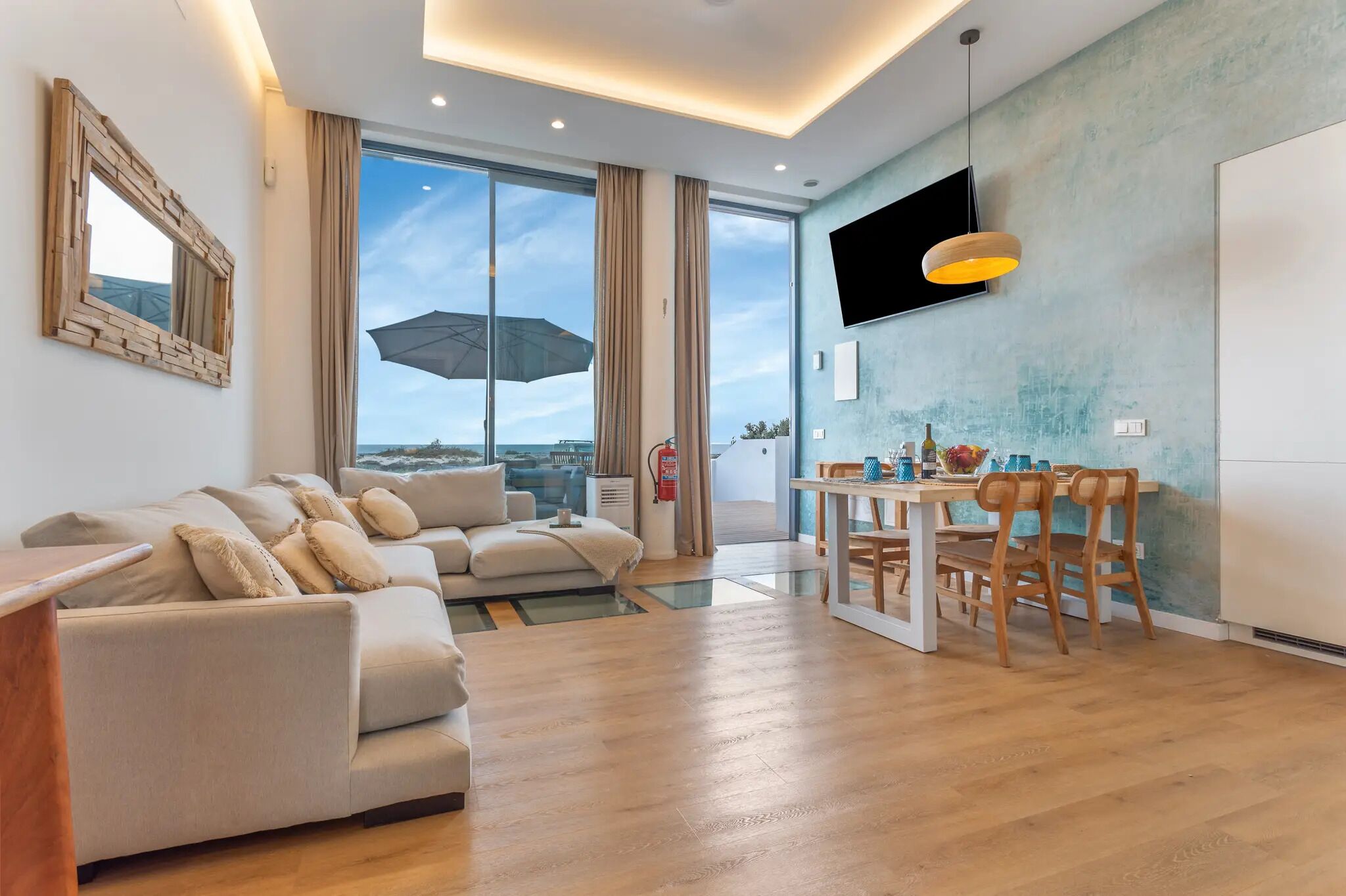 Deluxe Duplex, Ocean View | Living area