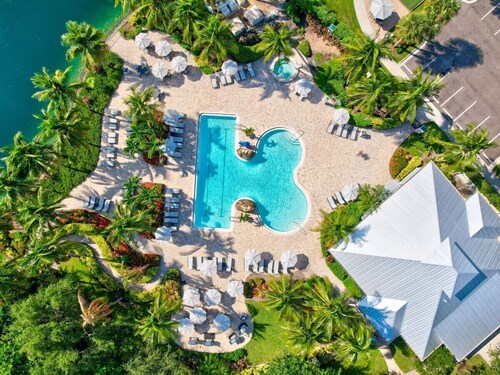 Pool, Hot Tub, Tennis, Golf & More