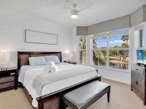 Työpöytä, silitysrauta/-lauta, vauvan matkasänky, ilmainen Wi-Fi