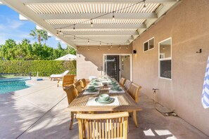 Outdoor dining