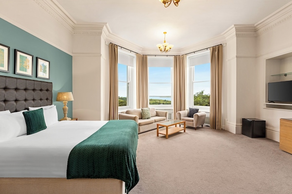 Superior kamer, 1 twee- of 2 eenpersoonsbedden, 1 kingsize bed, uitzicht op zee | Gratis wifi, beddengoed