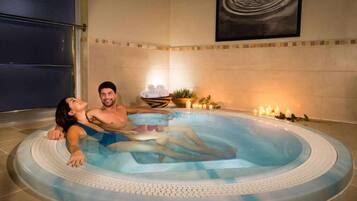 Indoor spa tub