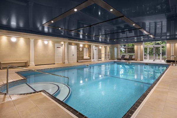 Una piscina techada