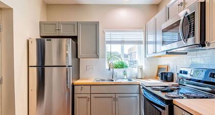 Charming North Valley Casita