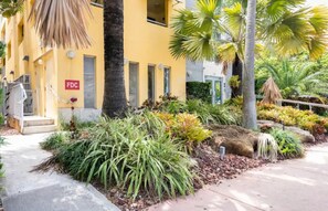Property grounds - Serene Miami Beach 2BD/2BA - 1 Block from Beach, Best Neighborhood: South 5th (miami beach)