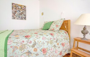 1 soverom, wi-fi (inkludert) og sengetøy