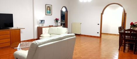 Smart-TV, Kamin, Videospiele