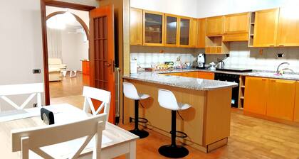 HOUSE REVOLUTION STYLE FC