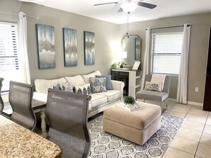 Télévision, cheminée, jeux vidéo