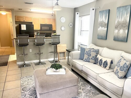 Cozy Downtown Suite in the Heart of Clermont 801