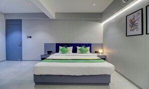 Deluxe Double Room, City View | Desk, laptop workspace, free WiFi - Comfort inn baner  (Pune)