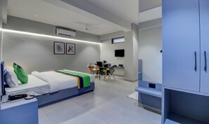 Deluxe Double Room, City View
