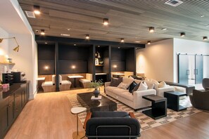 Interior - 3 BR Delight: Sleeps 6 | UGA | Prime Location (Athens)