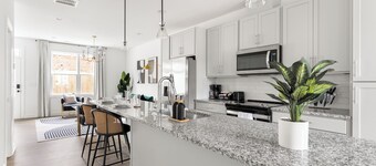 Modern Upscale 4-bedroom condo in Raleigh!