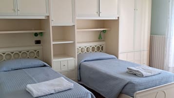 3 chambres, bureau, fer et planche Ă repasser, Wi-Fi gratuit