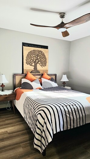 2 chambres, bureau, fer et planche à repasser, accès au Wi-Fi (inclus)