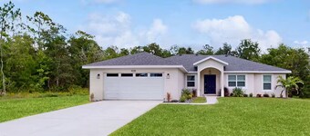 Beautiful 3-bdrm in WEEKI WACHEE! Close to beaches, hospitals, golf & SPLASH PAD