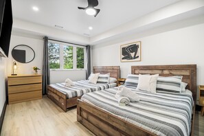 3 dormitoris, escriptori, planxa i posts de planxar i wifi gratuïta 