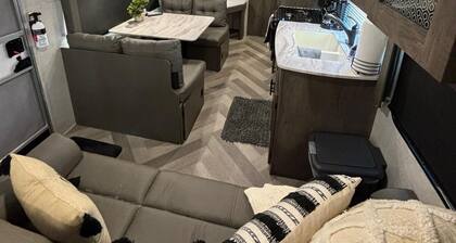 Moreu's Camper 1