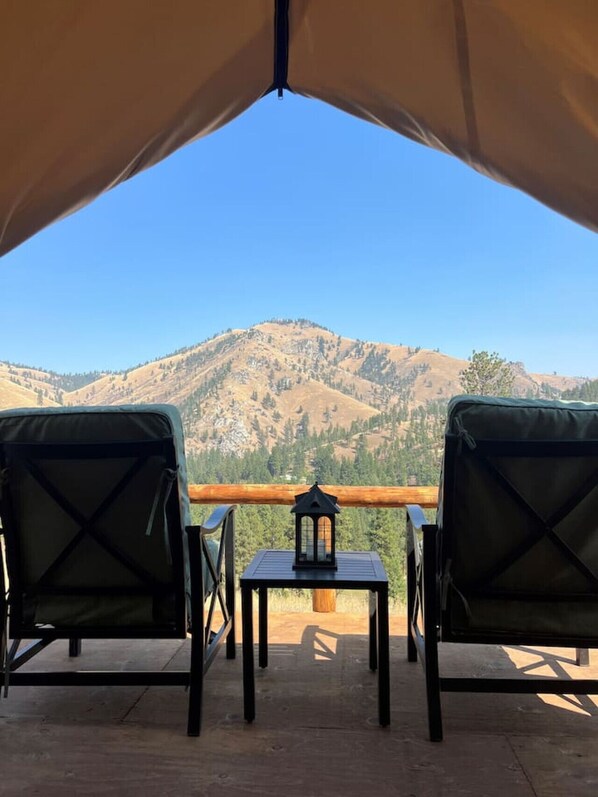 Terrace/patio - Tent #1 | Oxen-Le-Fields Montana (Conner)