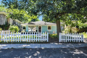 Exterior - Mid-Century Cottage Beach Oasis (Gary)