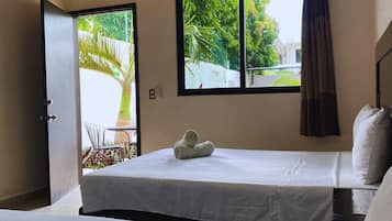 Habitación Confort, 2 camas matrimoniales, refrigerador | Tabla de planchar con plancha y wifi gratis